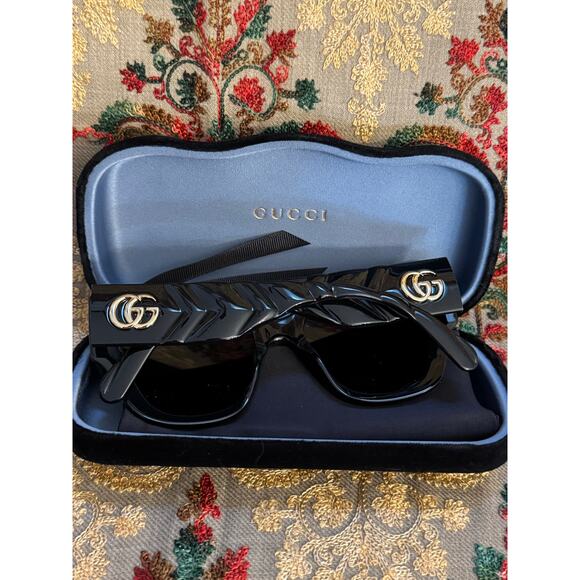 Gucci GG 0808S 001 Black/Gray Round Cat Eye Women\'s Sunglasses main image 5